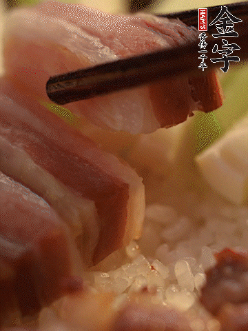 轉(zhuǎn)小火，繼續(xù)蓋蓋子燜2-3分鐘。